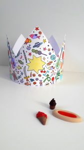 activite-enfant-coloriage-anniversaire-couronne-groseilles-poudrees (3)